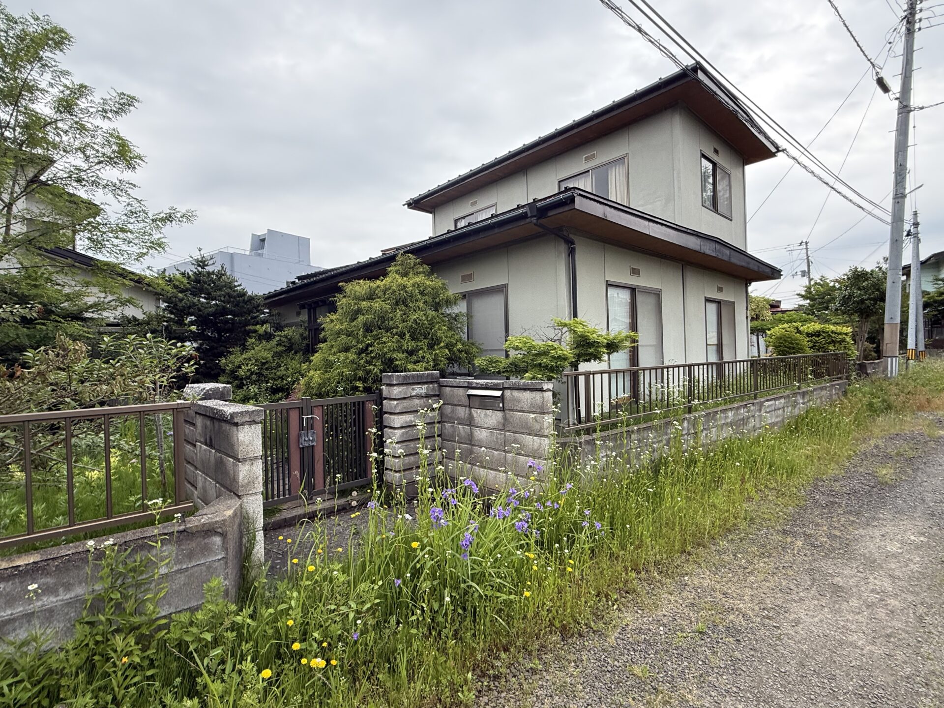 【中古住宅】秋田市旭北錦町　繁華街まで気軽に行ける♪