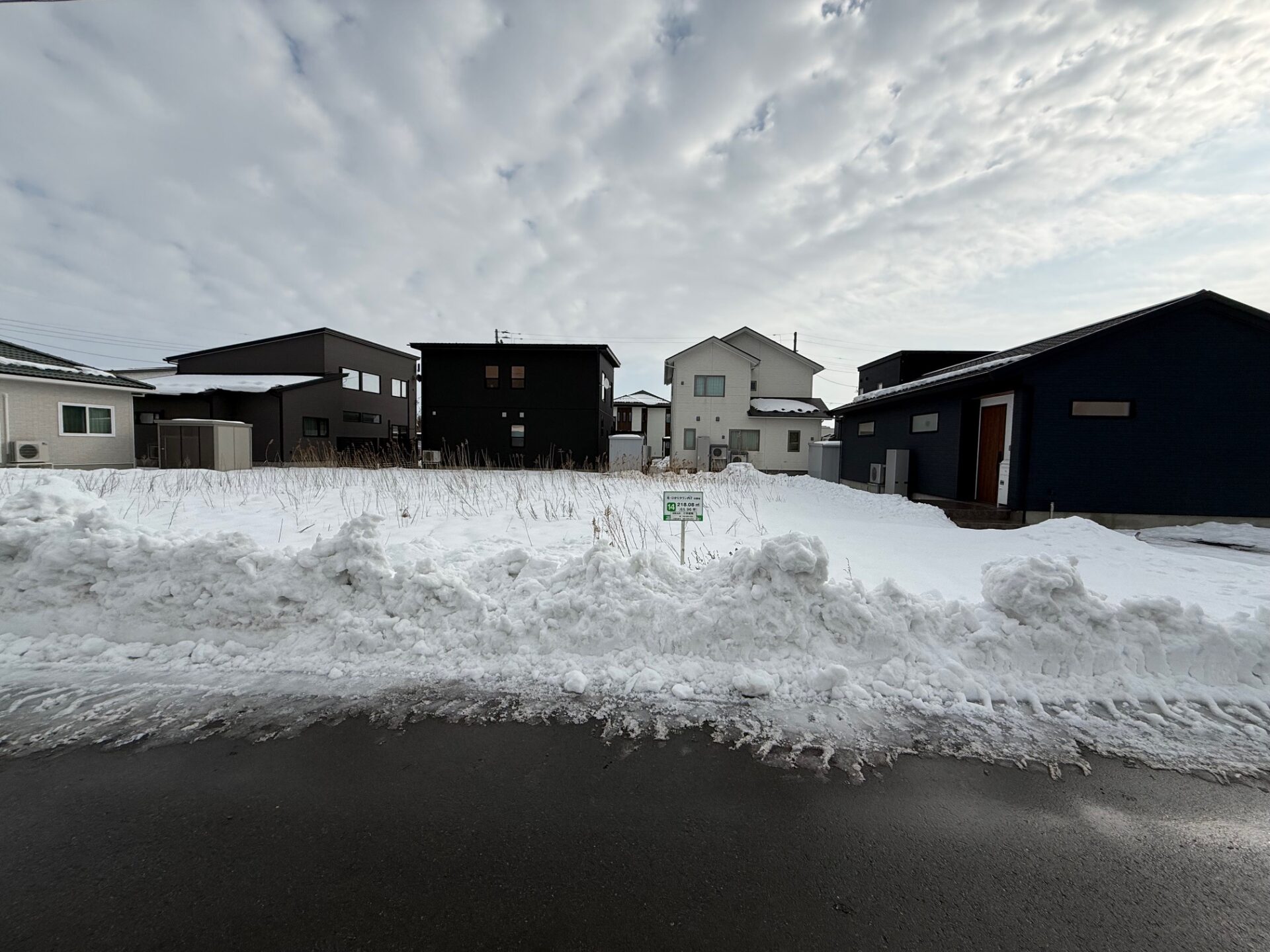 男鹿の分譲地です